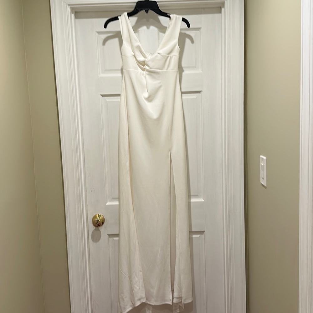 Lulus Medium white gown with tags